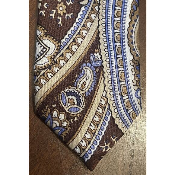 Croft & Barrow Blue Brown Hand Made 100% Silk Men’s Neck Tie Made In China - Picture 6 of 9